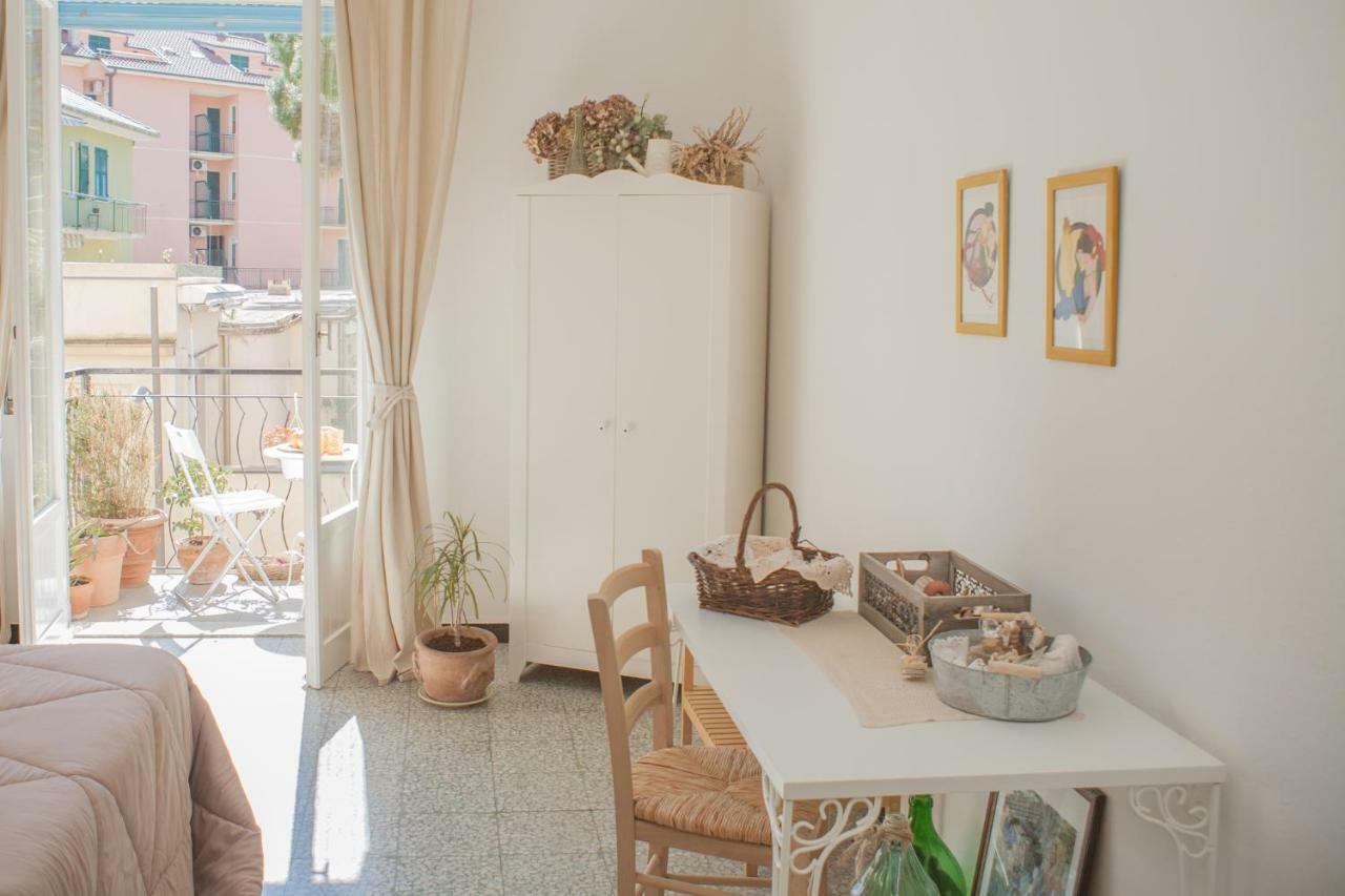 Bed and Breakfast Primo Piano Moneglia Exterior foto